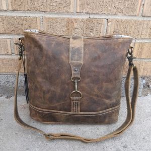 NWT Myra Bag Rustic Brown Leather Equestrian Real Bliss Bucket Shoulder Bag